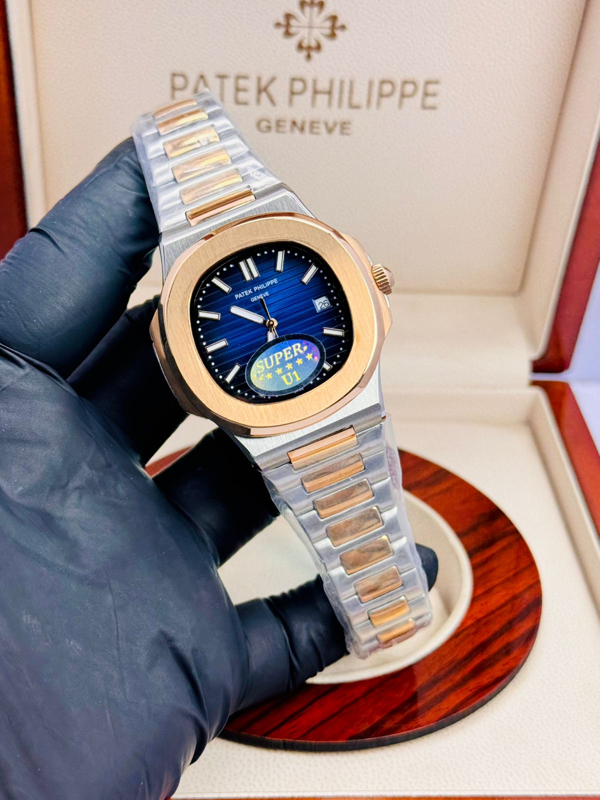 Patek Philippe Watch – GOLD RING DAIL