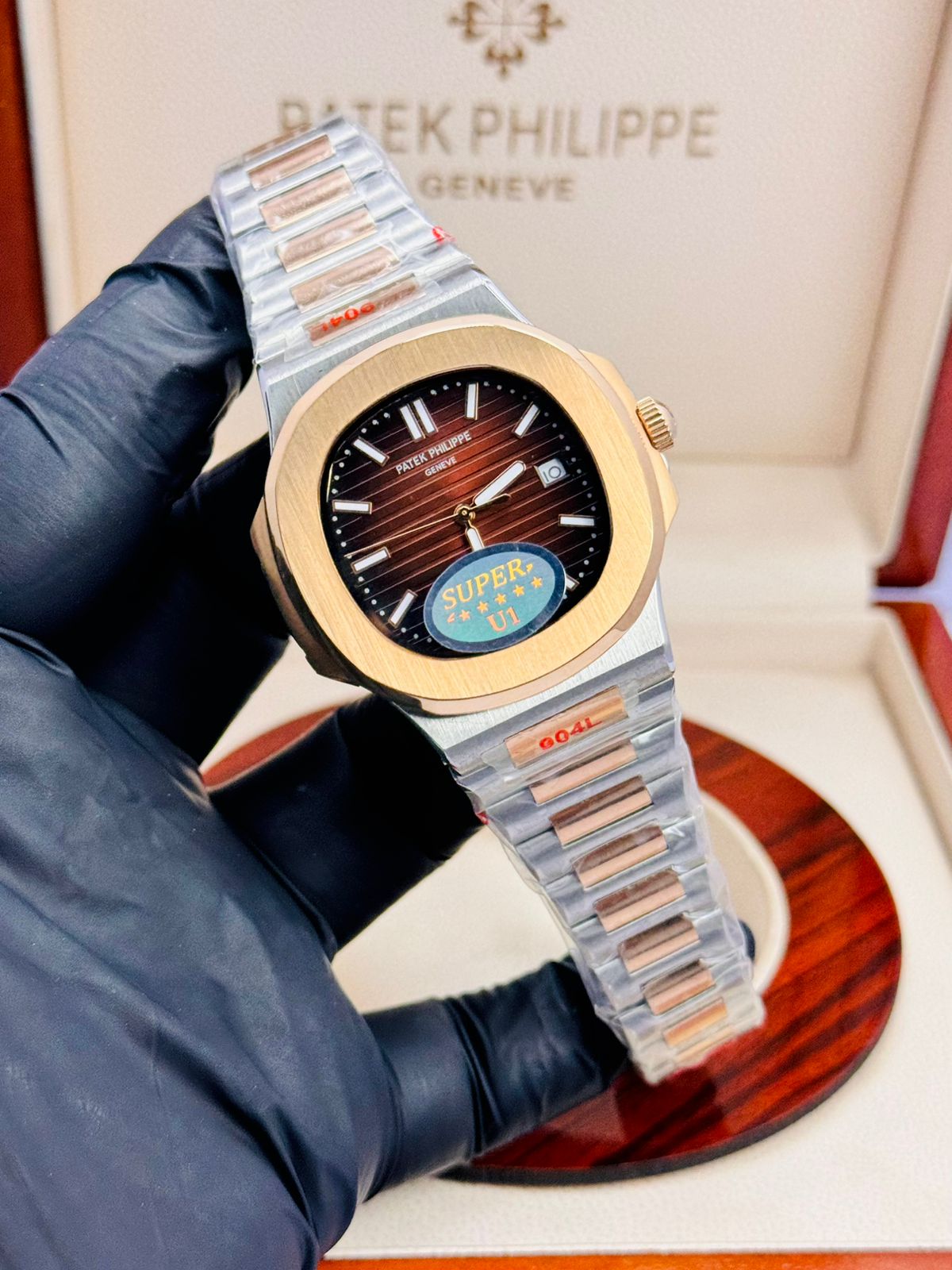 Patek Philippe Watch – GOLD RING DAIL